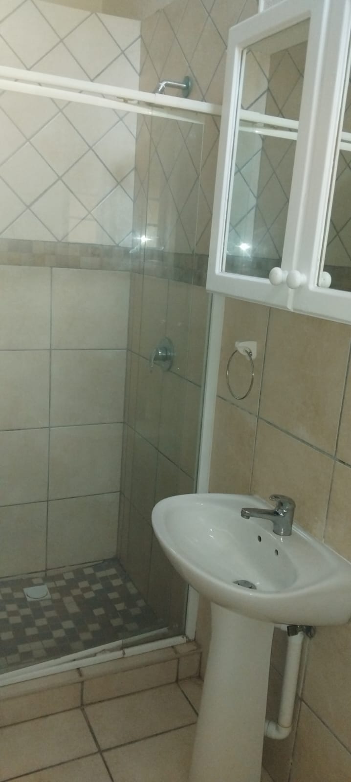 To Let 3 Bedroom Property for Rent in Island View Western Cape
